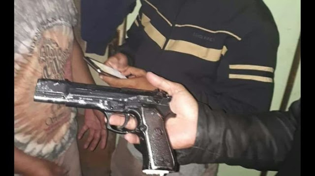 Waspada, Diduga Mengincar Para Ulama dengan Membawa Pistol Pria ini Pakai Modus Jadi Orang Gila Waspada, Diduga Mengincar Para Ulama dengan Membawa Pistol Pria ini Pakai Modus Jadi Orang Gila