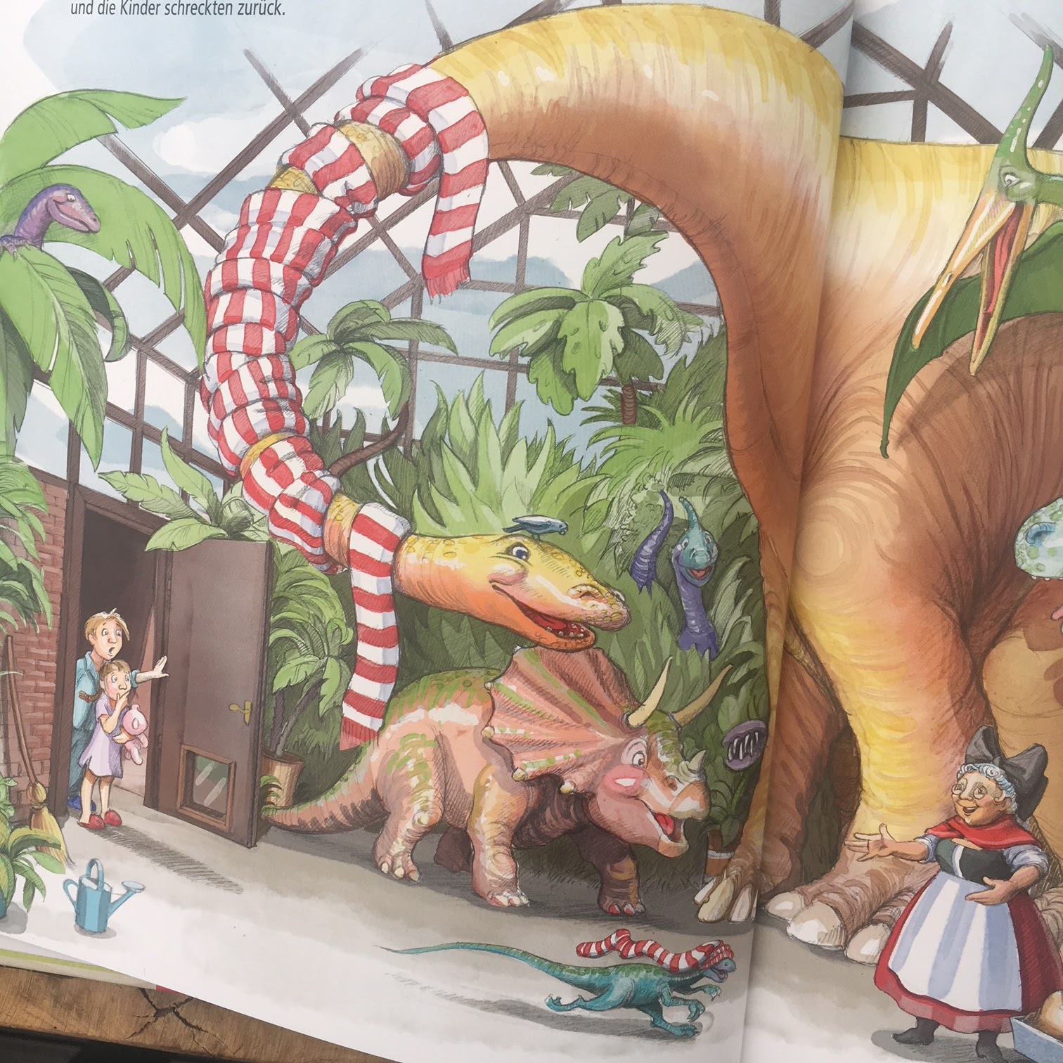 Kinderbuchblog Familienbücherei Dinosaurier in Omas Garten