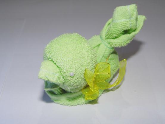 Cara Membuat Boneka Bebek dari Handuk (Towel Craft
