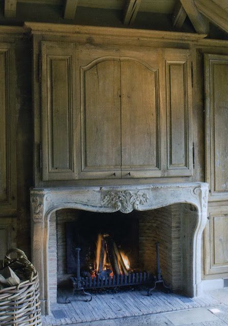Breathtaking European farmhouse decorated room found on Hello Lovely Studio