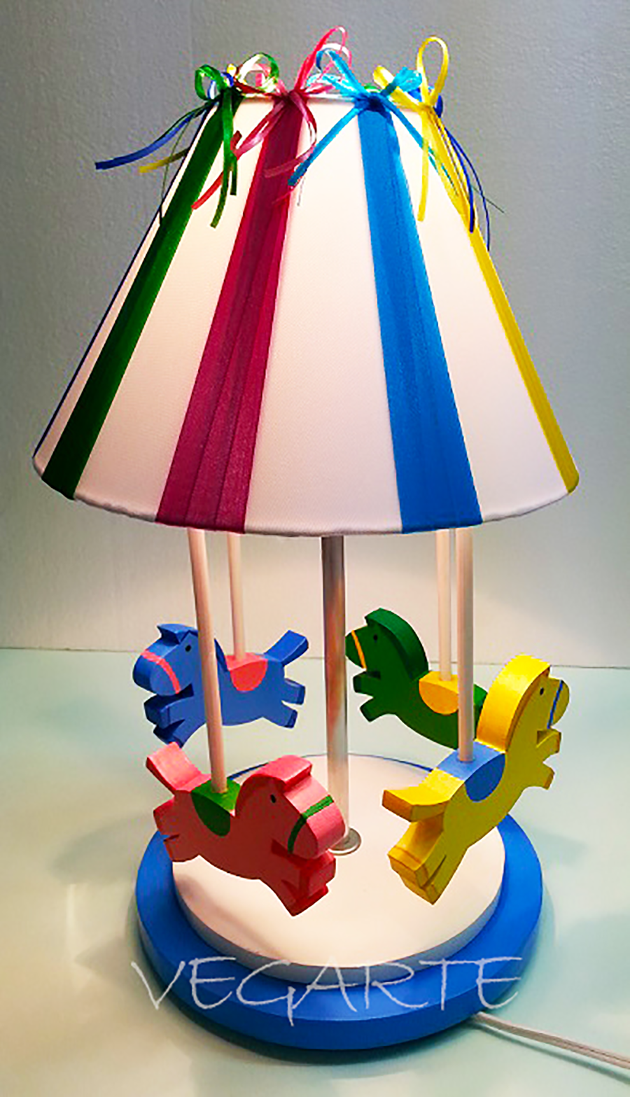 FIGURAS Y DECORACIÓN EN MADERA LAMPARAS INFANTILES