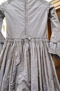 All The Pretty Dresses: Fabulously Awesome Purple 1840's Dress