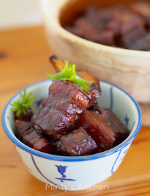 hong shao rou (red cooked pork belly)