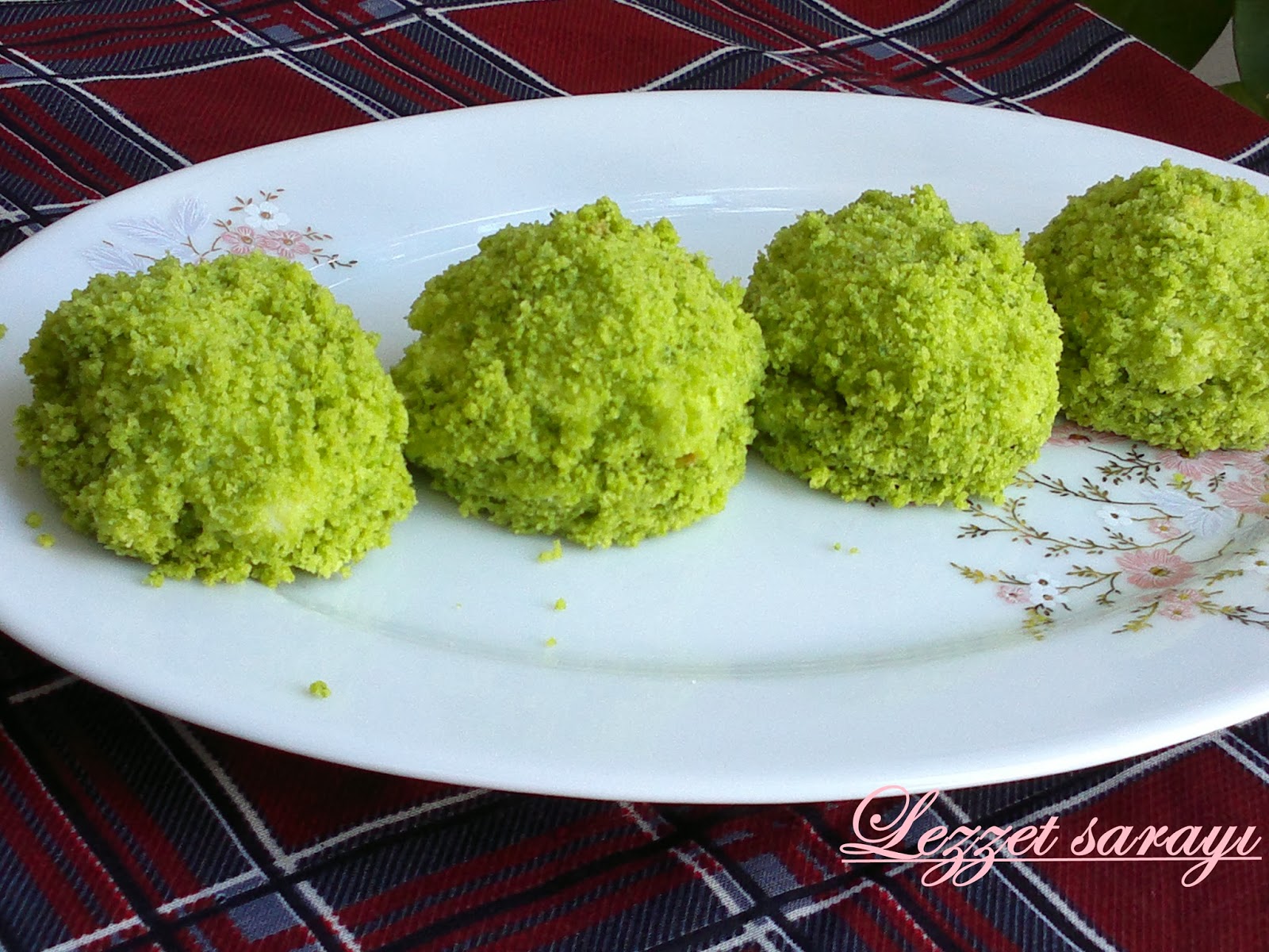 Ispanaklı Mini Köstebek Pasta Lezzet sarayı