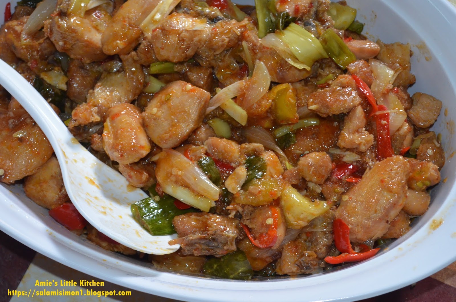 Masakan Tradisional Bugis Kuih, Manisan &amp; LaukPauk