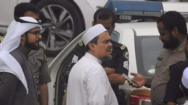 6 Fakta Terbaru Penangkapan Habib Rizieq di Arab Saudi Soal Pemasangan Bendera HTI 6 Fakta Terbaru Penangkapan Habib Rizieq di Arab Saudi Soal Pemasangan Bendera HTI