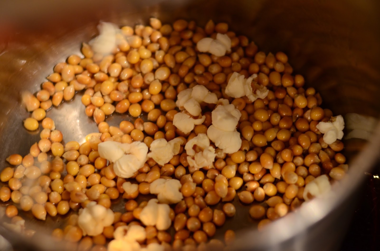 Food for Flicks Freshly Popped Pop Corn