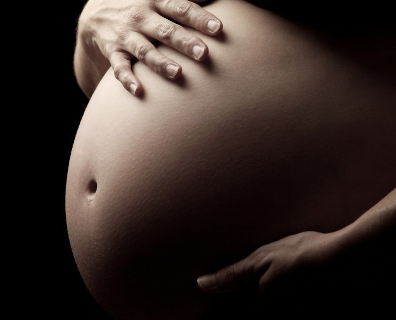 Paracetamol na gravidez aumenta risco de atraso de linguagem