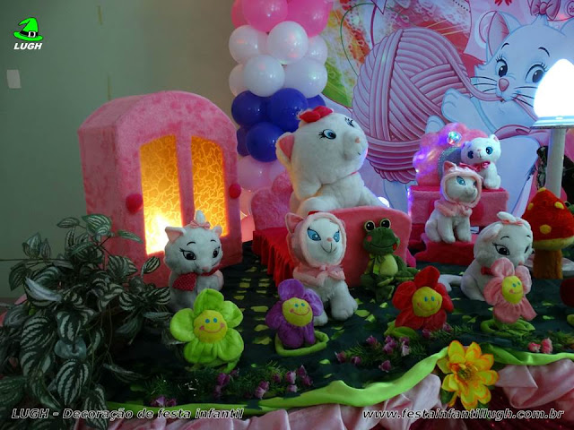 Gata Marie - Decoração tradicional luxo - Detalhes imagem 03 Mesa temática infantil da Gata Marie