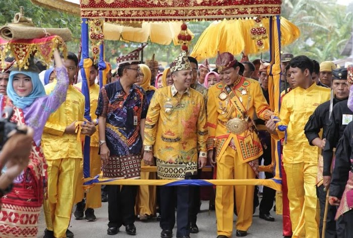 Warga Pesisir Barat Inginkan Ridho - Bachtiar Memimpin Lampung Kembali.