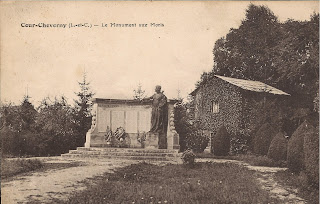 Monuments aux morts - Cour-Cheverny