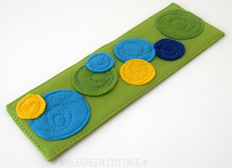How To Sew Fabric Bookmarks with Felt Circles AppleGreen Cottage