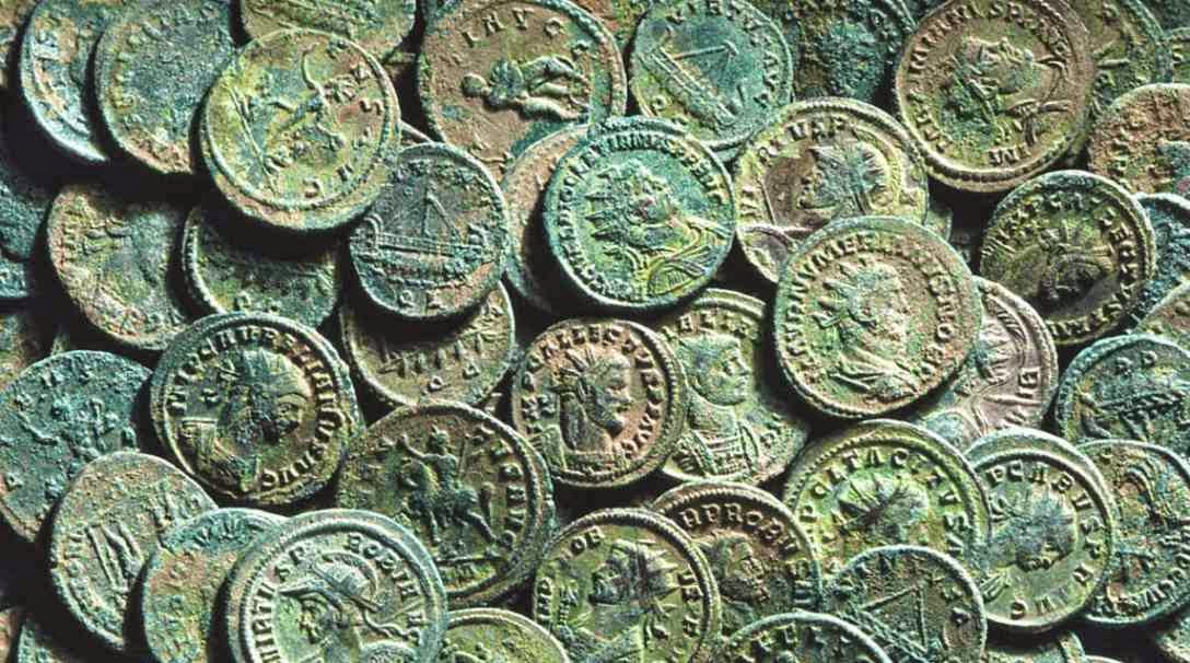 Legados y monedas romanas