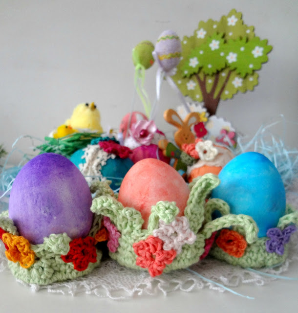 Easter Egg Flower Pods - free pattern