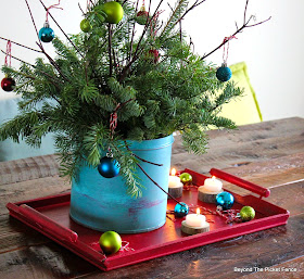 http://bec4-beyondthepicketfence.blogspot.com/2014/12/12-days-of-christmas-day-8-simple.html