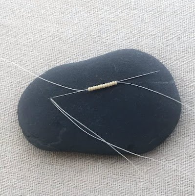 Free tutorial to learn circular bead netting - used to make mandala pendants and flowers
