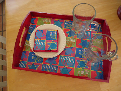 Decorataing a Hanukkah tray with gift wrap