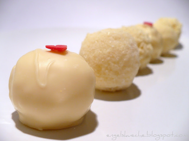 Essen aus Engelchens Küche: Champagner-Trüffel - fluffig handgerollt