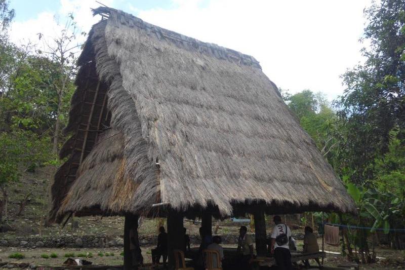 Rumah Adat Lang Wa Kabupaten Alor Kepulauan NTT