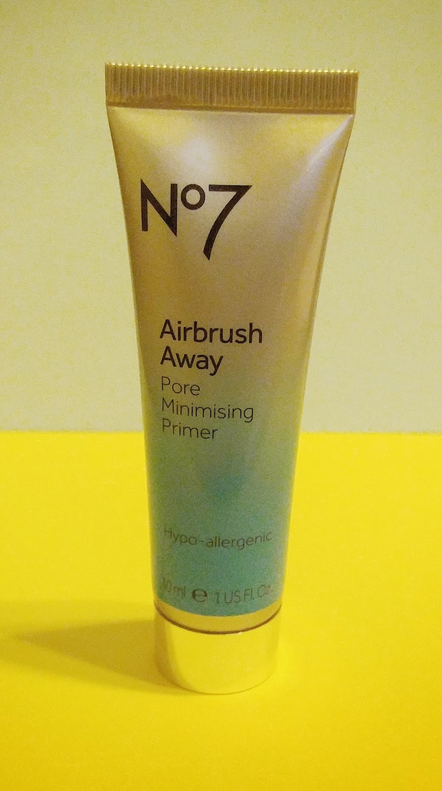 Reviewing Makeup Products No.7 Airbrush Away Pore Minimising Primer