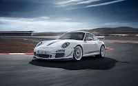 Limited edition racing car: Porsche 911 GT3 RS 4.0 front