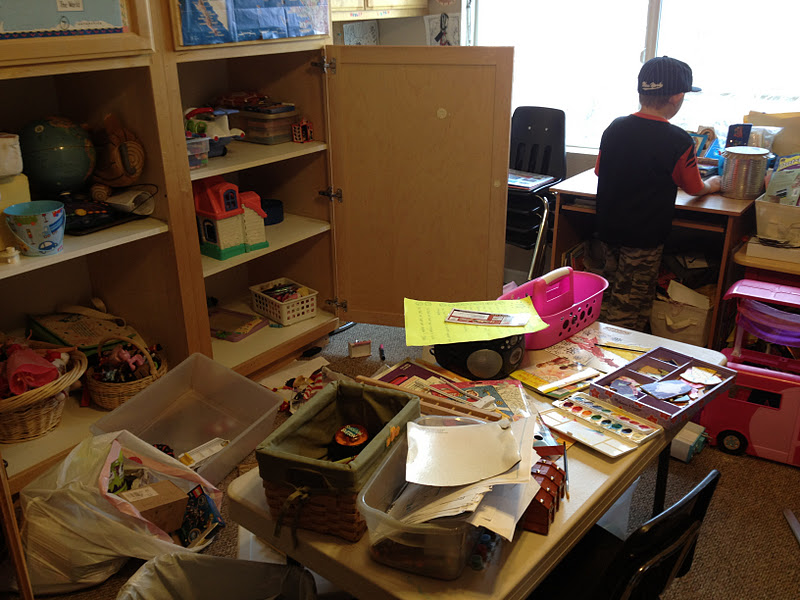 family-at-the-foot-of-the-cross-catholic-12-days-of-christmas