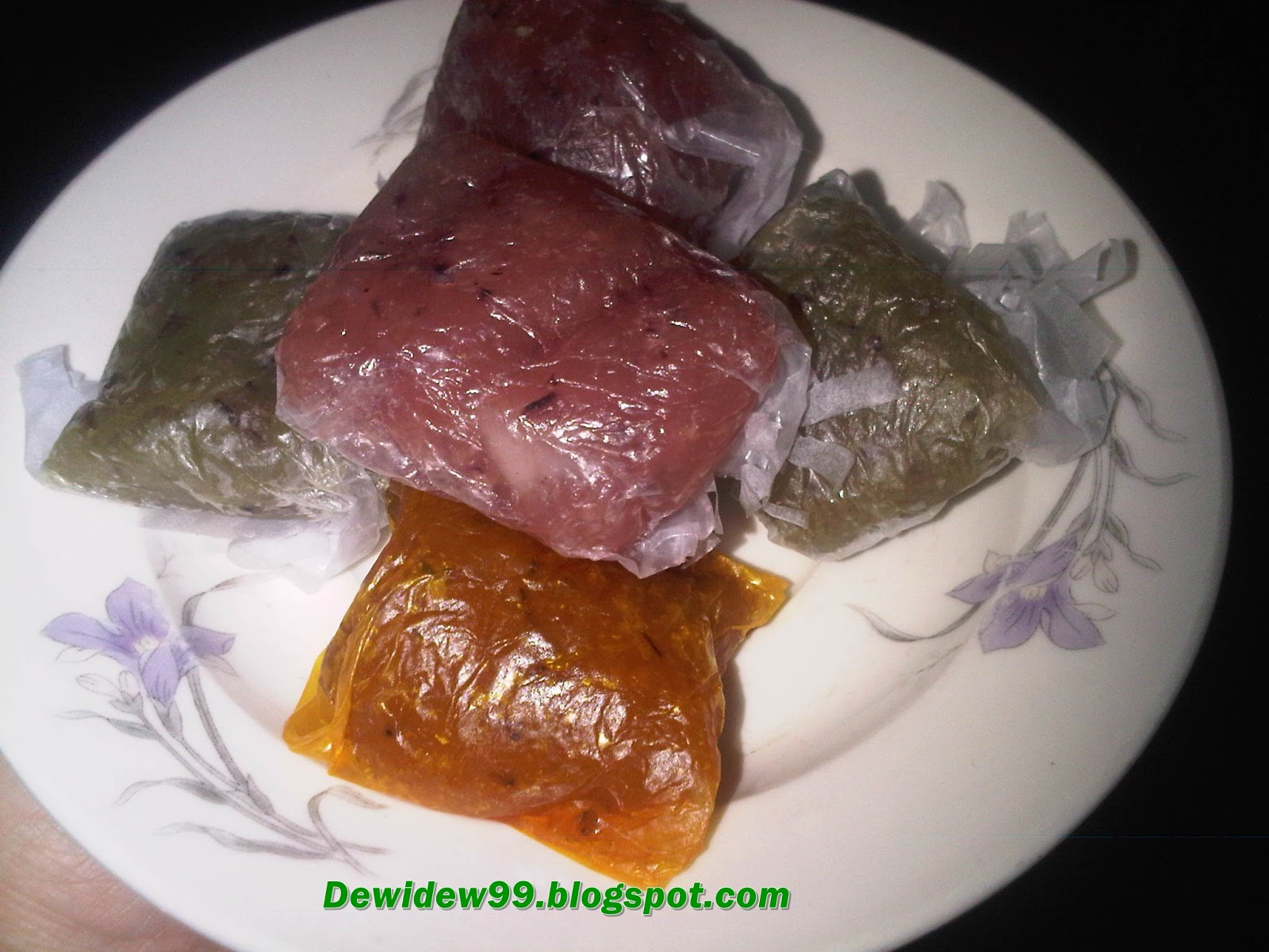 Dewiratnawati WAJIK TAPE KETAN ITEM