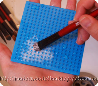 Entre estética y cosmética: Cómo limpiar nuestros pinceles - Tutorial e