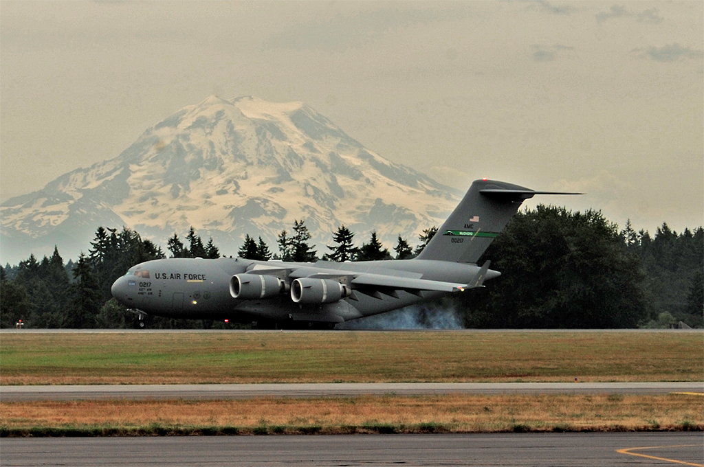 Aero Pacific Flightlines New C17A delivered to McChord AFB