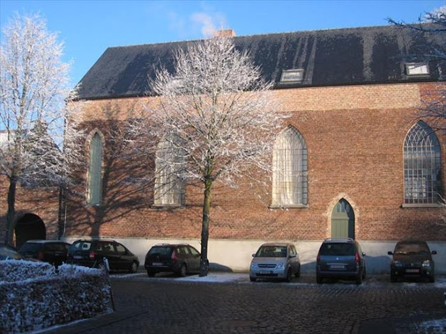 Die-Wohngalerie: Wohnen in einer Kirche - kein leichter Umbau!