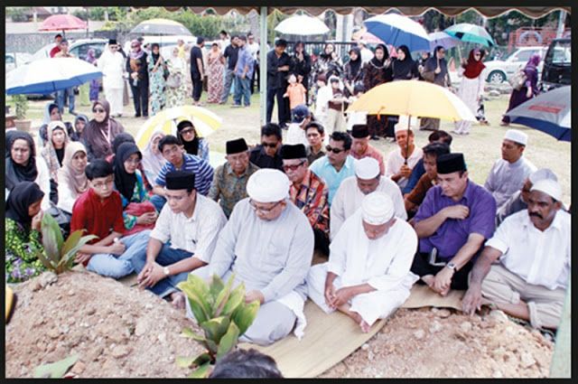Kematian Adat Melayu Vs Islam