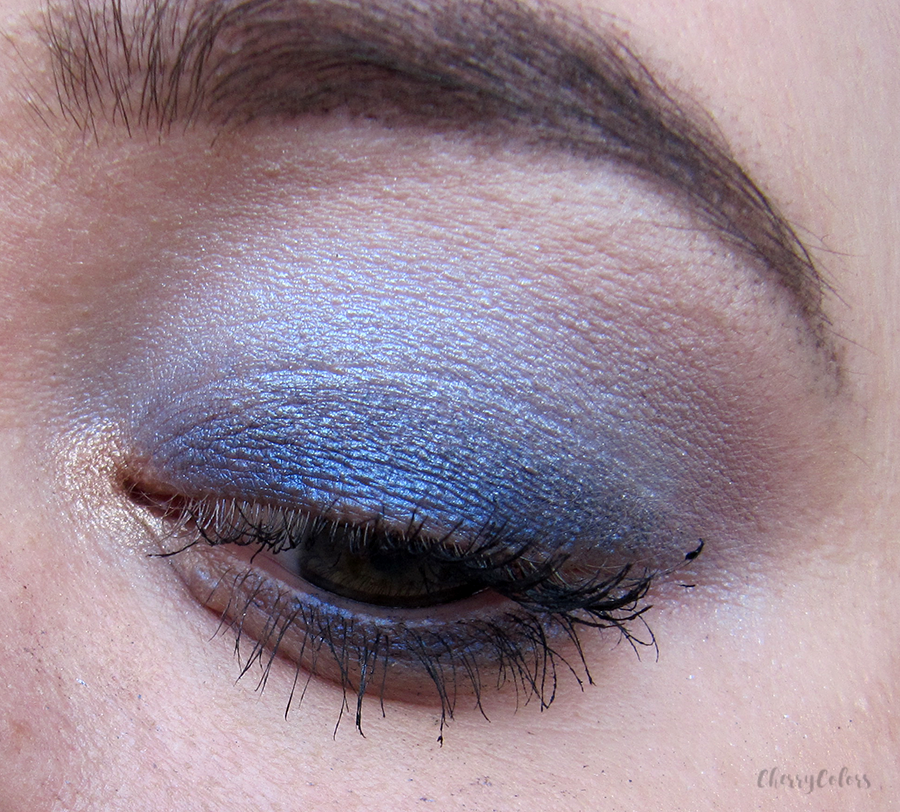 NYOL Blue Sparkle Makeup