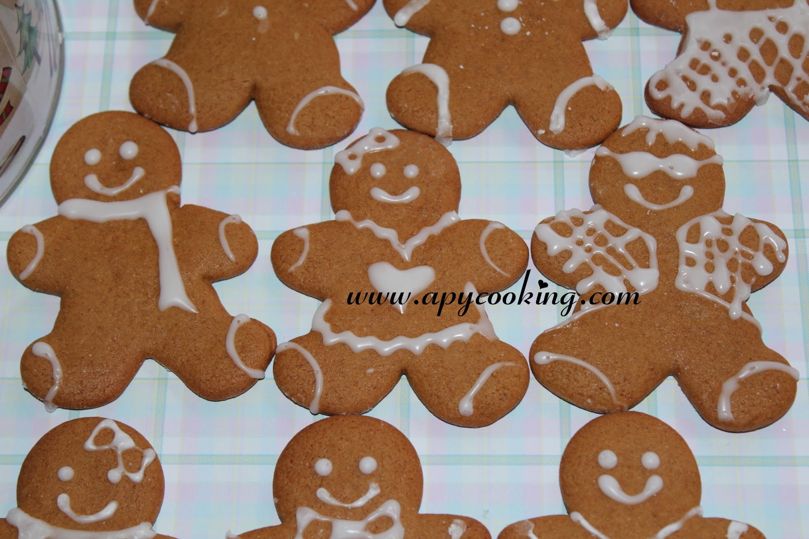 Apy Cooking: Gingerbread Men / Gingerbread Cookies