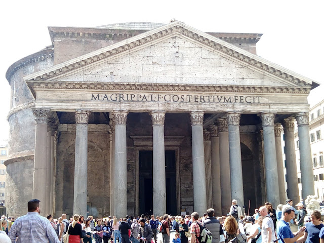 Le fronton du Panthéon