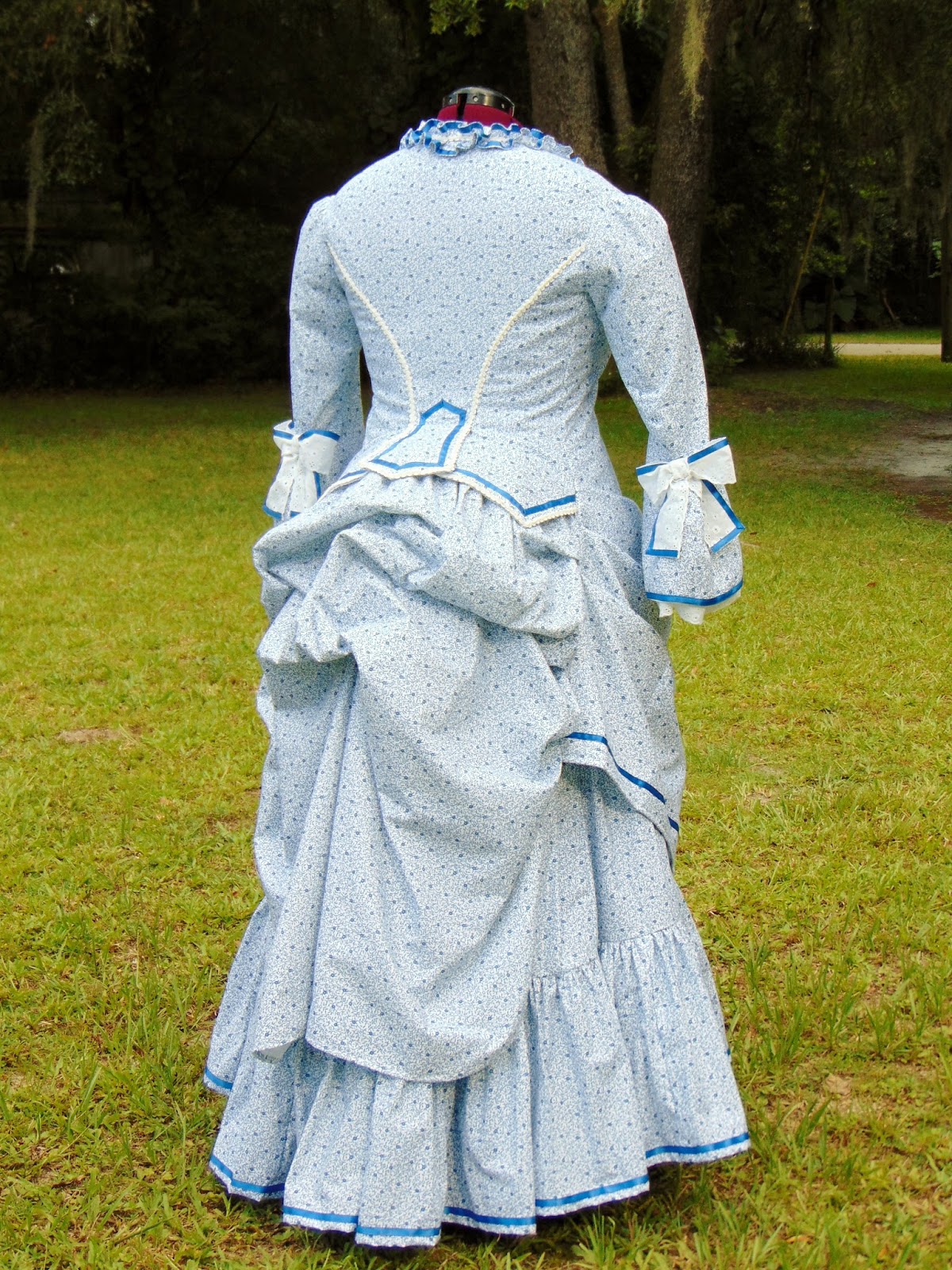 The Antique Sewist: 1870s Truly Victorian Polonaise - Blue & White Cotton