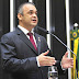 Deputado evangélico quer proibir implante de chips em brasileiros