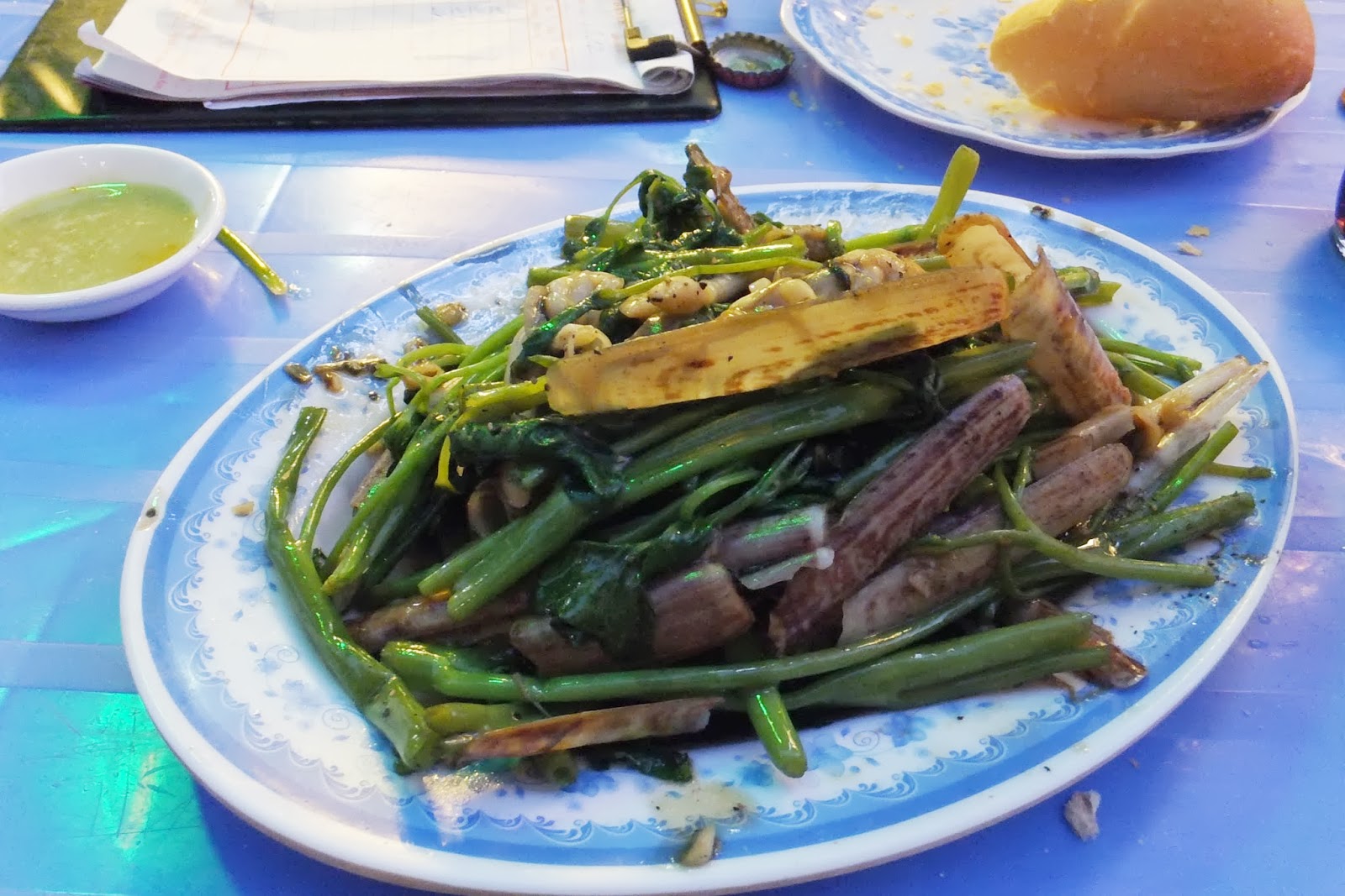 bamboo-shell-dish マテ貝と野菜炒め