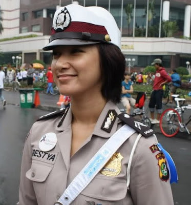 Hot Foto Polisi Cantik Indonesia