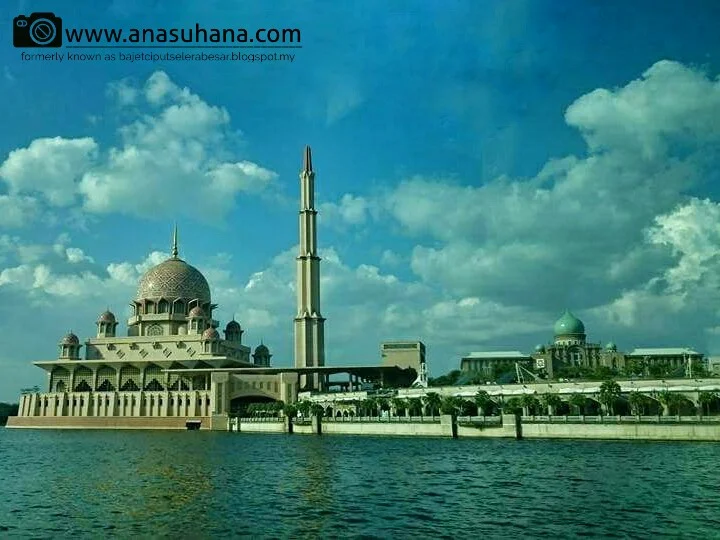 Tempat Menarik di Putrajaya : Masjid Putra