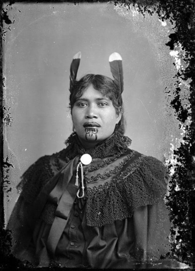 Moko Kauae: 30 Incredible Portraits Of Maori Women With Their Tradition Chin  Tattoos From The Early 20Th Century ~ Vintage Everyday