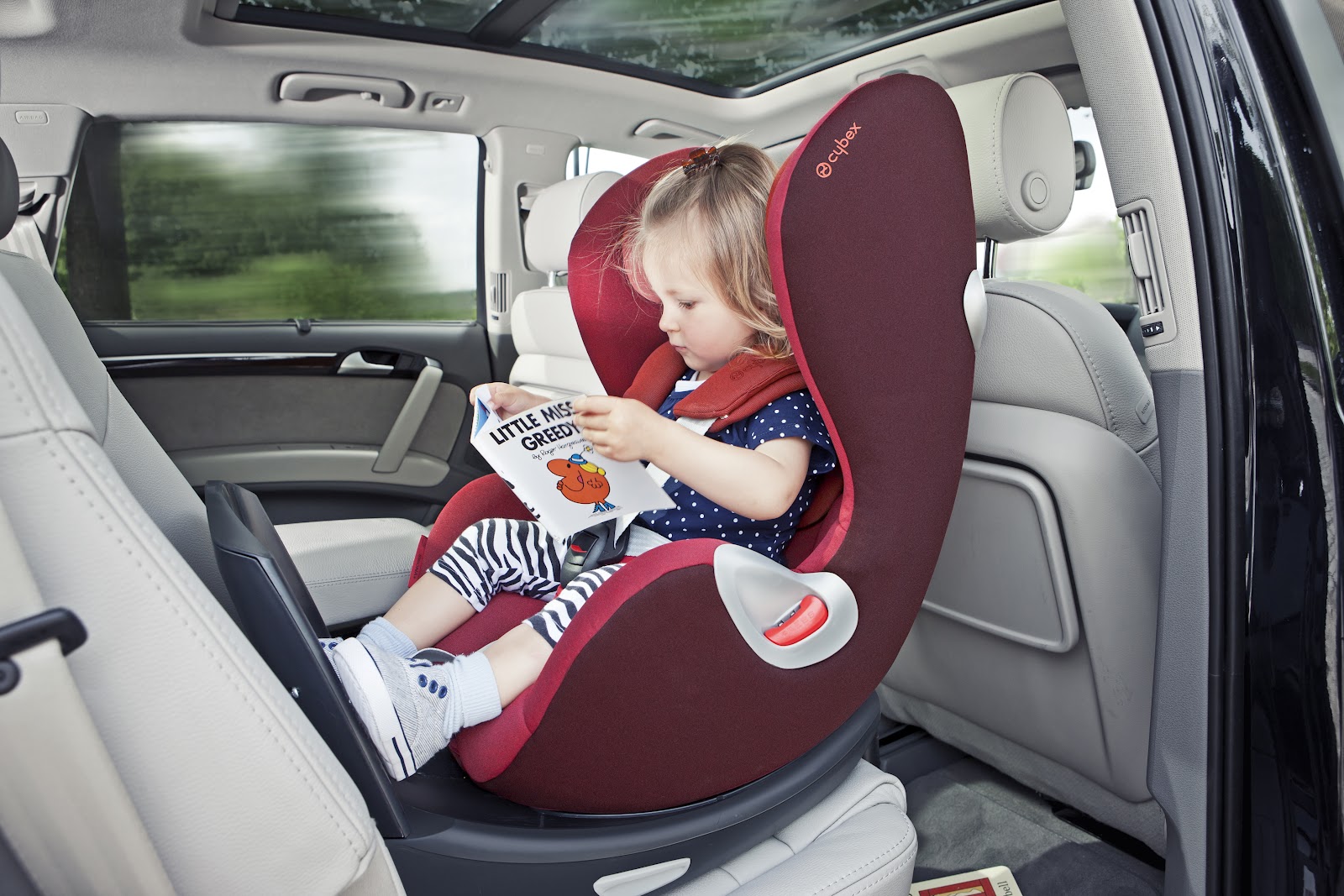 Детское автокресло кресло. Cybex Sirona Plus младенец. Пристегиваем детское кресло Cybex. Ребенок в автокресле. Сиденье для ребенка в машину.