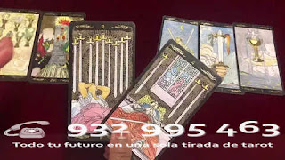 Llama ahora para una lectura de tarot. TAROT