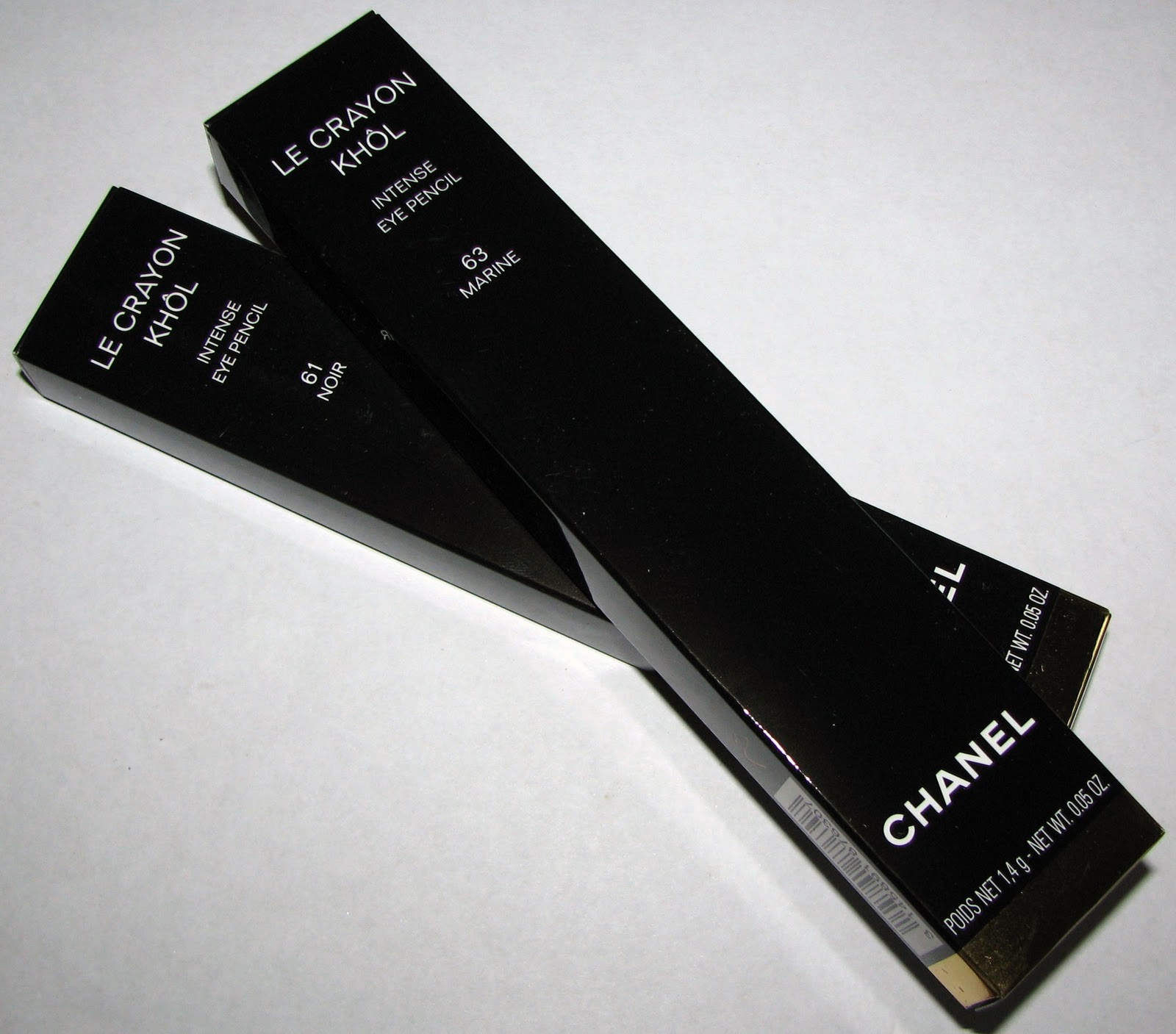 Chanel NOIR and MARINE Le Crayon Kohl Intense Eye Pencil Swatches and Review  - Blushing Noir