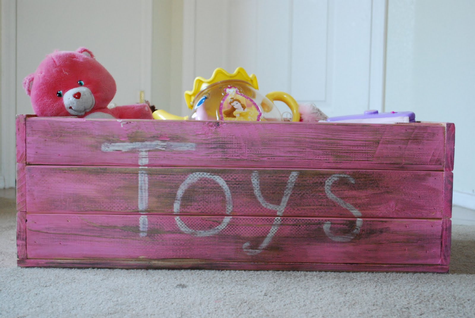 Песня e t toy box. Кровать Golden Toys idea. Toy Box Singer Star. DEVINETOYS Toy Box Pink Corset.