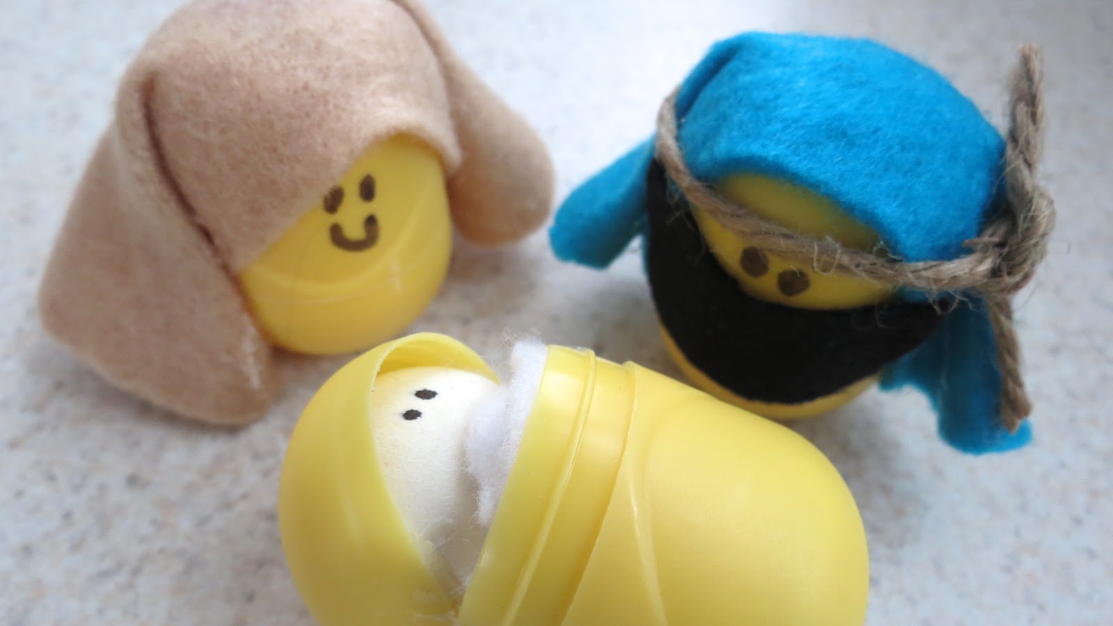  The Simple Craft Diaries: Kinder Egg Nativity Illustration 