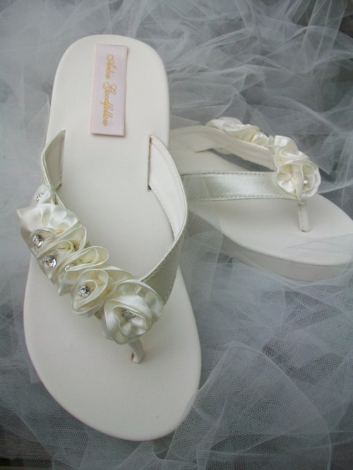 Beach Thong Summer Wedding Sandal Ideas | SHOES FOOTWEAR & FURNITURE
