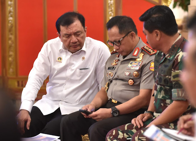 Agar Berpuasa Dengan Rasa Aman, Presiden Perintahkan Kapolri dan Panglima TNI Jaga Keamanan