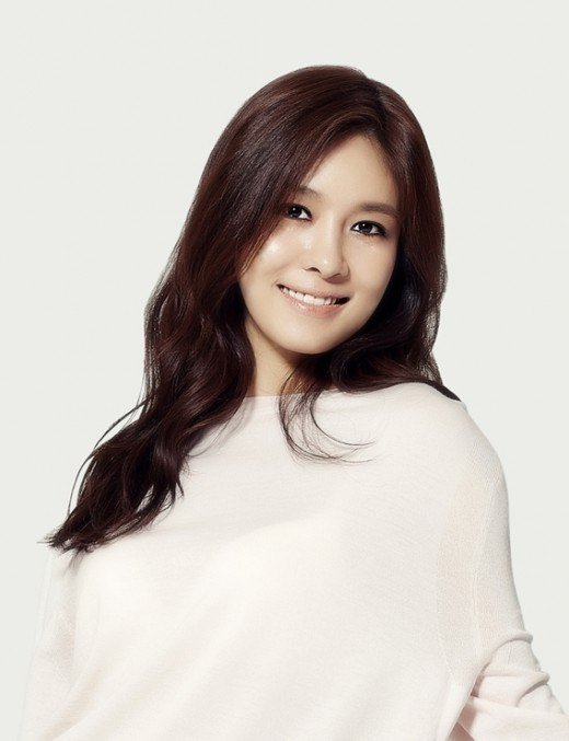 Ok Joo Hyun clears her schedule to attend Lee Jin's wedding ~ Netizen Buzz