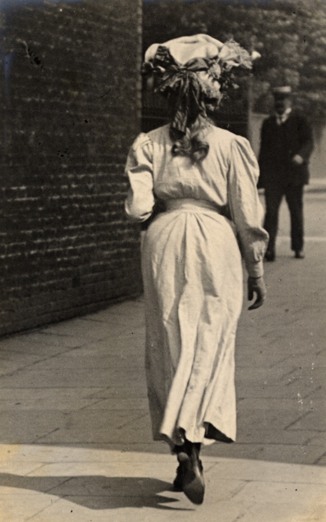 Edwardian Sartorialist Candid Photographs Show Beautiful Womens Street Style In London From 