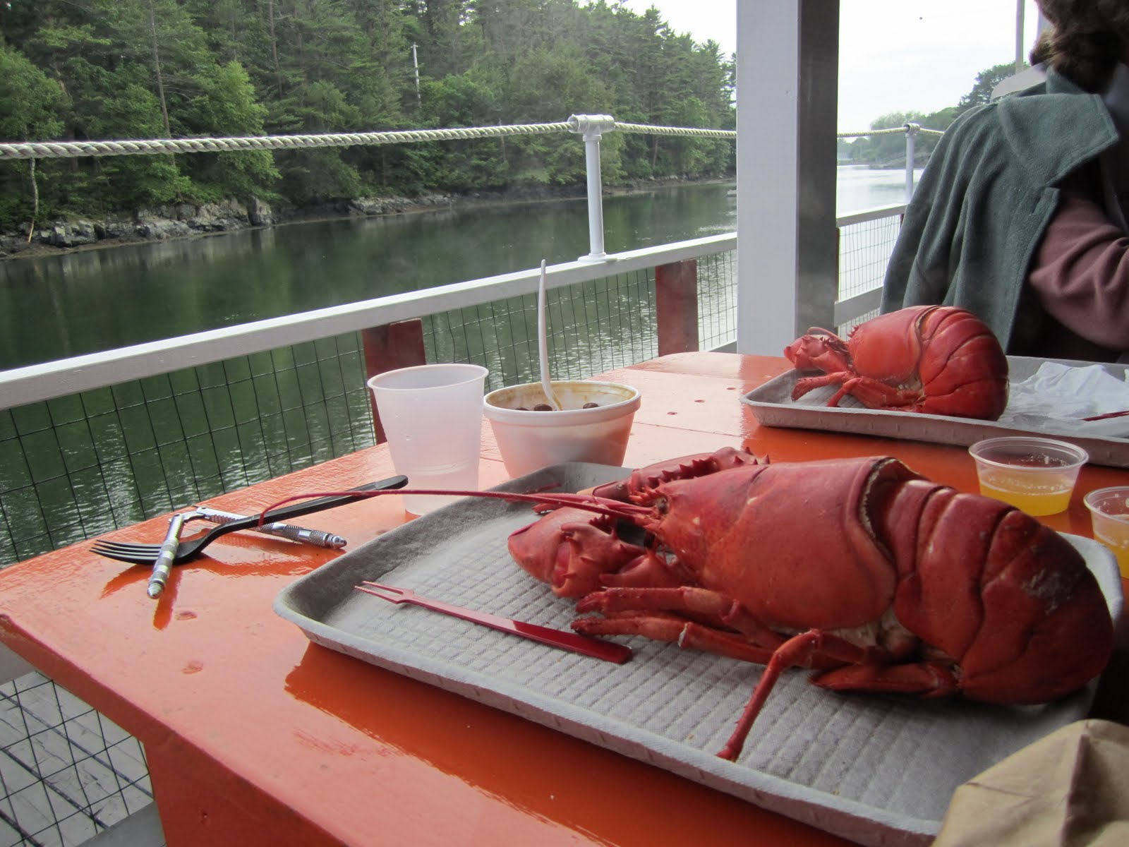 FoodieMommy Lobster and Wine in the NotSoRough Chauncey Creek